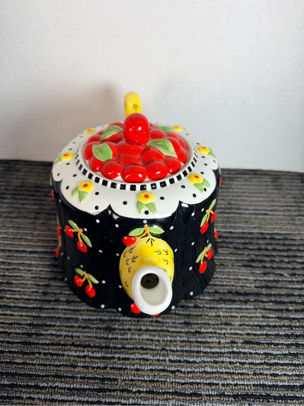 MARY ENGELBREIT CHERRY
TEAPOT - Picture 5 of 13